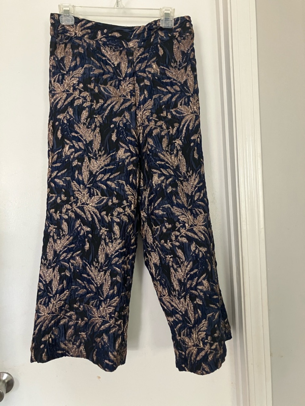 NWT Anthropologie Navy and Metallic Gold Leaf-Print Wide Leg Pants size Small
